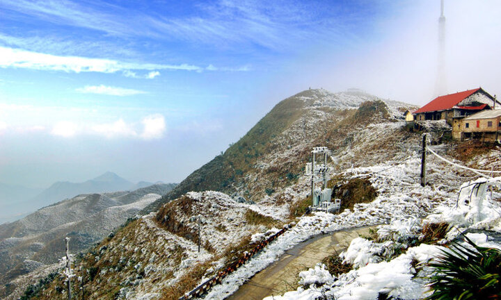 Sắp có cáp treo lên đỉnh Mẫu Sơn ngắm băng tuyết