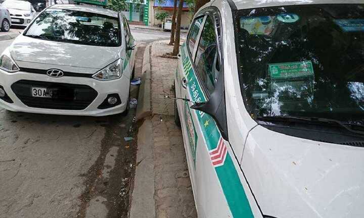 Hàng loạt xe ô tô bị trộm vặt trụi gương trong đêm