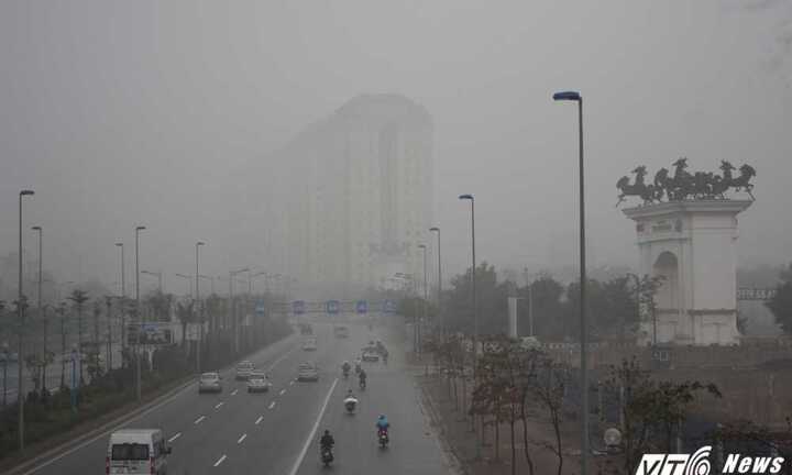 Ảnh: Phố phường Hà Nội đẹp lung linh, mờ ảo trong sương mù