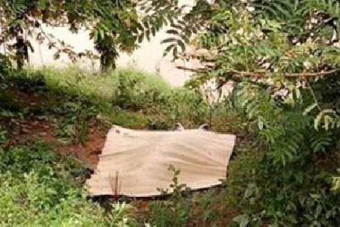 Sau nhiều ngày tìm kiếm, gia đình tự vớt xác người thân dưới sông