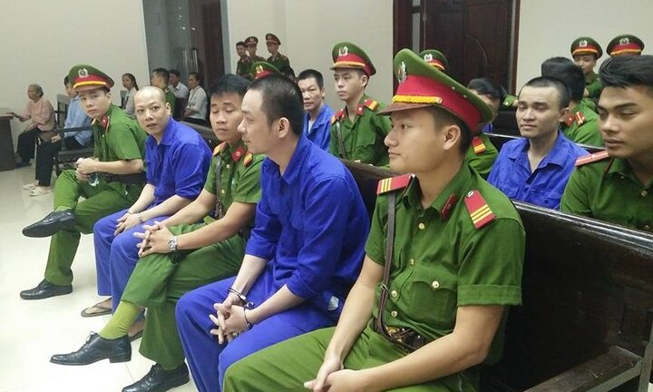 Hoãn phiên tòa xét xử phúc thẩm 'tử tù trốn trại' Nguyễn Văn Tình và đồng phạm
