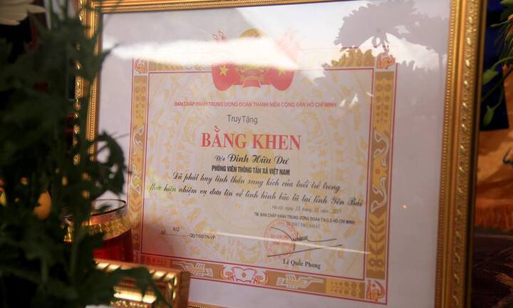 Thủ tướng truy tặng bằng khen cho nhà báo Đinh Hữu Dư