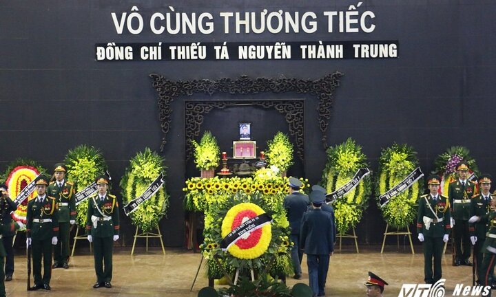 Xúc động tiễn biệt Thiếu tá phi công Nguyễn Thành Trung