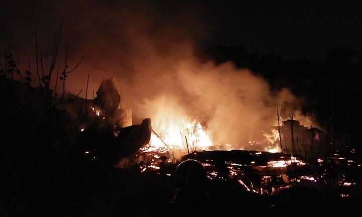 3 nhà xưởng ở Hà Nội bốc cháy dữ dội trong ngày cúng ông Công, ông Táo