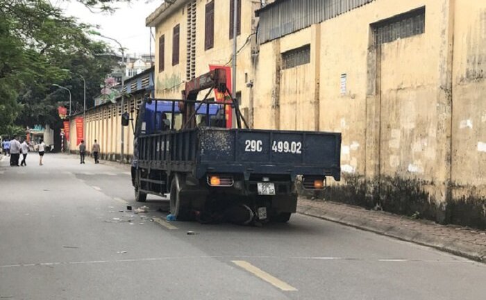 Danh tính tài xế lái xe tải lùi chết 3 mẹ con ở Hà Nội
