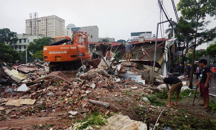 Hà Nội cưỡng chế thu hồi đất 11 hộ dân không bàn giao mặt bằng