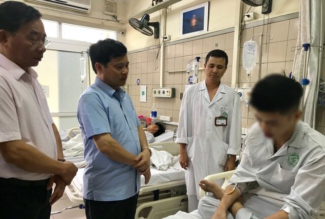 Đến thăm nạn nhân sốc ma túy trong đêm nhạc hội: Lãnh đạo Hà Nội nói gì?