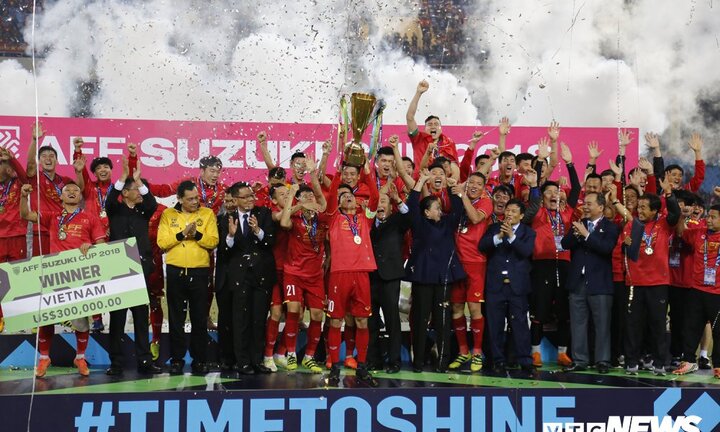 Asanzo thưởng nóng 1 tỷ đồng cho tuyển Việt Nam trong đêm lên ngôi vương AFF Cup 2018