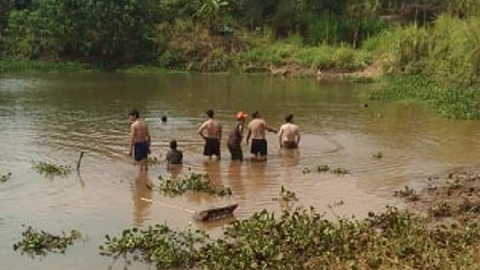Phát hiện thi thể 2 cô cháu trôi dạt trên sông sau 2 ngày mất tích