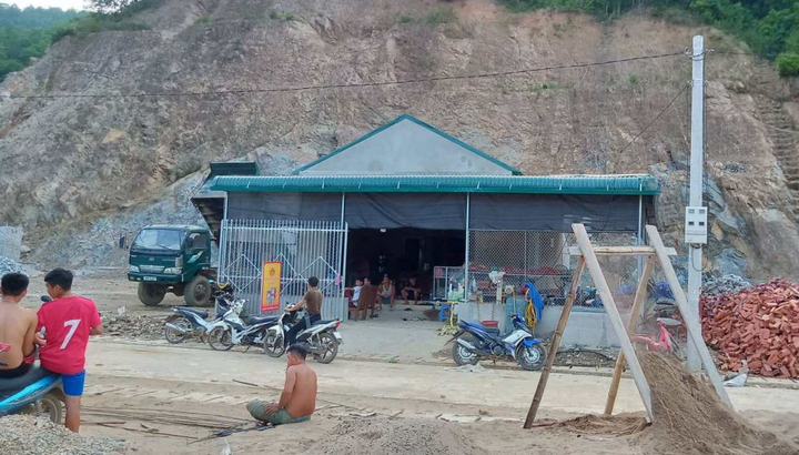 Sống lay lắt bên công trình nghìn tỷ đồng ở Thanh Hoá: Dân bản Sa Lắng vào nơi ở mới