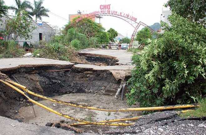 'Hố tử thần' rộng 100 m2 xuất hiện ở Quảng Ninh