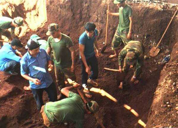 Phát hiện hố chôn liệt sĩ tập thể ở Gia Lai