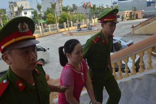 Nghi ngờ ngoại tình, vợ cho chồng uống thuốc diệt cỏ