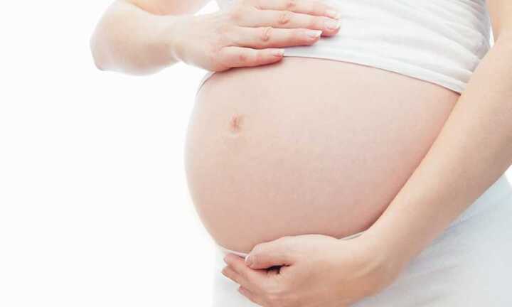 Chết lặng khi tưởng mang bầu hóa ra bị ung thư