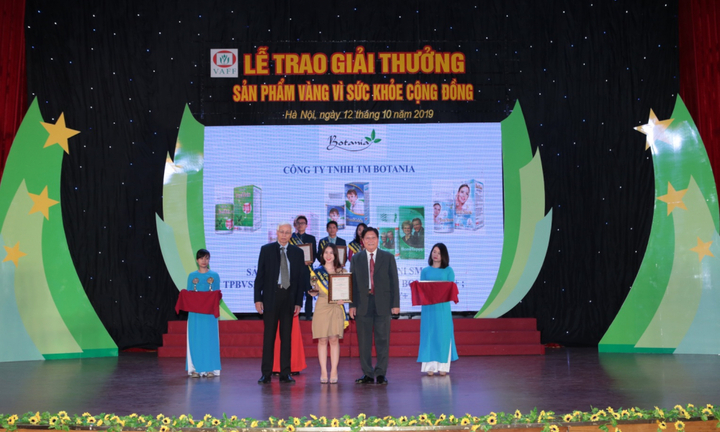 Công ty Botania lần thứ 4 nhận giải thưởng 'Sản phẩm vàng vì sức khỏe cộng đồng'