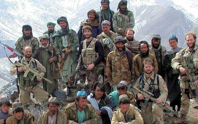 Chuyện không tưởng về cuộc chiến của lính Mỹ bị bỏ rơi giữa hang ổ khủng bố