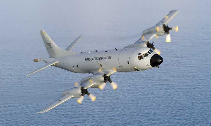 Máy bay Mỹ chạm trán phi cơ Trung Quốc ở biển Đông