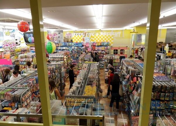 Ăn cắp mỹ phẩm tuồn về nước, hàng loạt du học sinh Việt Nam ở Nhật bị bắt