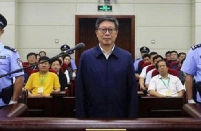 Cú 'ngã ngựa' hiếm thấy trong lịch sử chính trường Trung Quốc