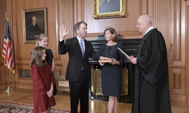 Ứng viên dính nghi án quấy rối tình dục trở thành Thẩm phán Tòa án tối cao Mỹ