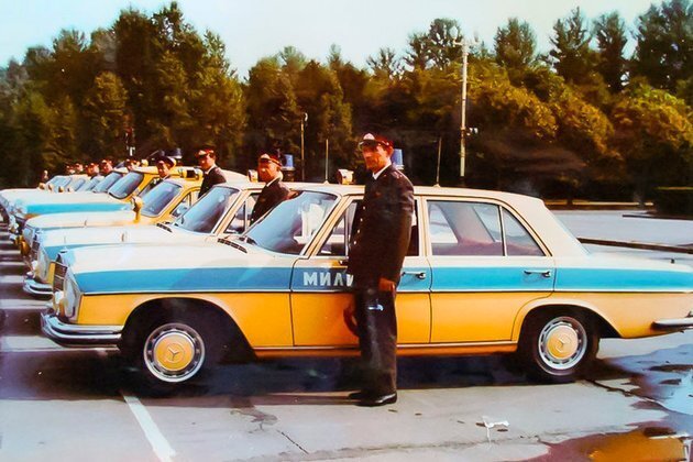 Tại sao cảnh sát Liên Xô được cấp xe Porsche, Mercedes, BMW để làm nhiệm vụ?