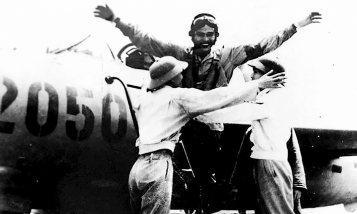Sức mạnh MiG-17 - Tiêm kích gắn liền đời binh nghiệp của phi công huyền thoại Nguyễn Văn Bảy