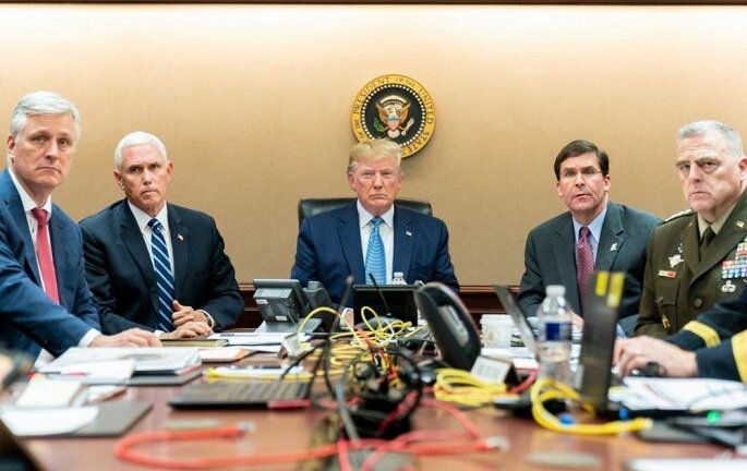 Bức ảnh ông Trump theo dõi chiến dịch tiêu diệt thủ lĩnh IS báo hiệu 'điềm dữ'