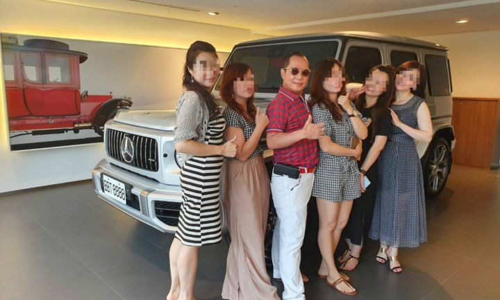 Lộ diện đại gia khoe sống hạnh phúc cùng 4 vợ, 16 nhân tình