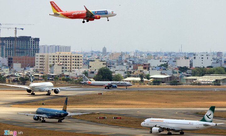 Sân bay thiếu điểm đỗ, sao các hãng vẫn lao vào cuộc đua mua phi cơ?