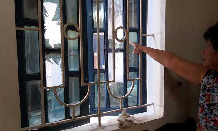 Nam thanh niên đi xe Honda SH xông vào nhà bóp cổ một phụ nữ