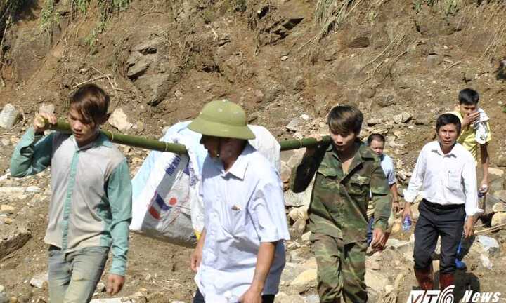 Sạt lở bãi vàng ở Lào Cai: Phát hiện thêm nhiều người chết và mất tích