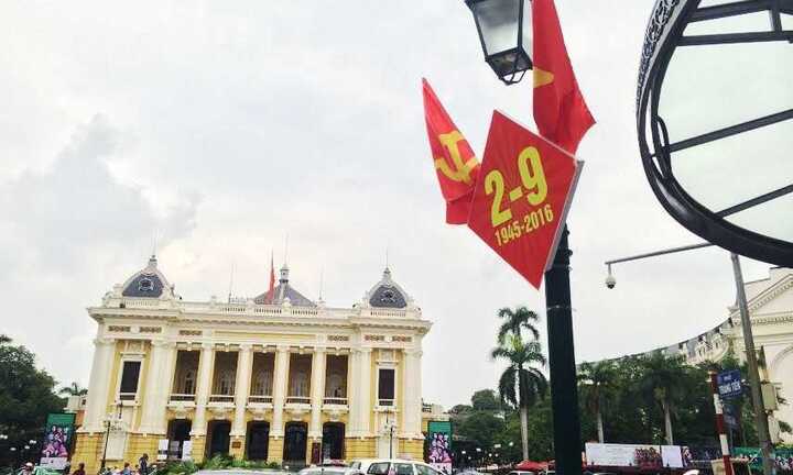 Hà Nội ‘thay áo mới’ mừng Tết Độc lập