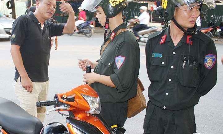 Hà Nội: 1 tháng ra quân, cảnh sát cơ động xử phạt 1,3 tỷ đồng