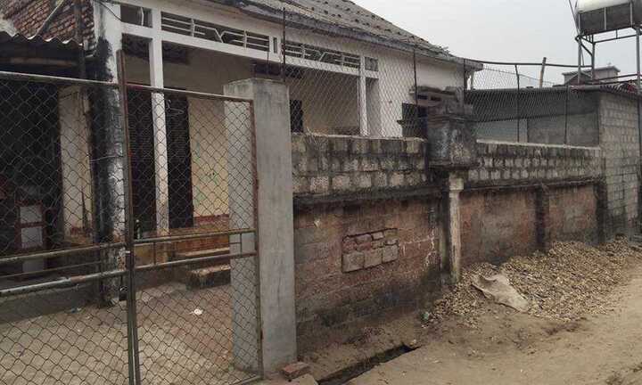 Bắt quả tang vợ ngoại tình, chồng đâm chết tình địch trên giường ngủ