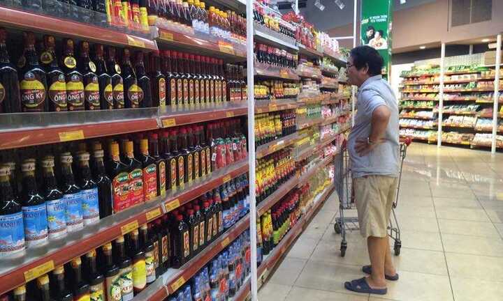 Nước mắm truyền thống lấy lại chỗ đứng sau 'cú sốc arsen'