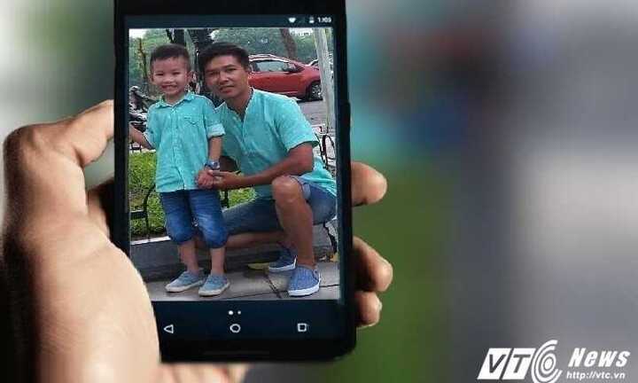 Giận vợ, chồng bế con trai 5 tuổi bỏ đi biệt tích