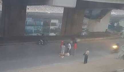 Nghi vấn 1 người rơi từ công trình đường sắt trên cao Cát Linh - Hà Đông xuống đường
