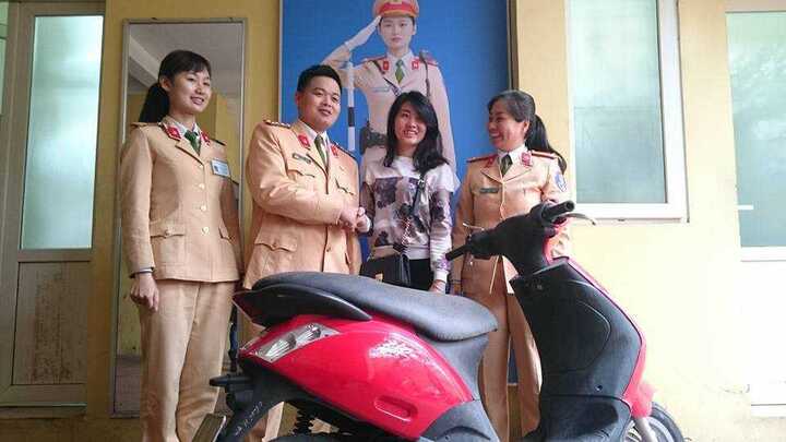 Bất ngờ nhận lại xe máy bị mất cắp sau 4 năm