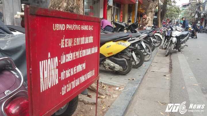 Rút giấy phép, phạt gần 100 triệu đồng các điểm trông xe 'chặt chém' ở Hà Nội