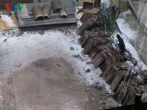 Xuất hiện mưa đá kéo dài 30 phút ở Điện Biên