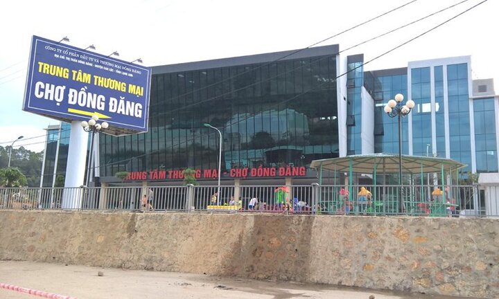 Lạng Sơn: Tiểu thương phản đối di dời chợ Đồng Đăng, Chủ tịch tỉnh lên tiếng