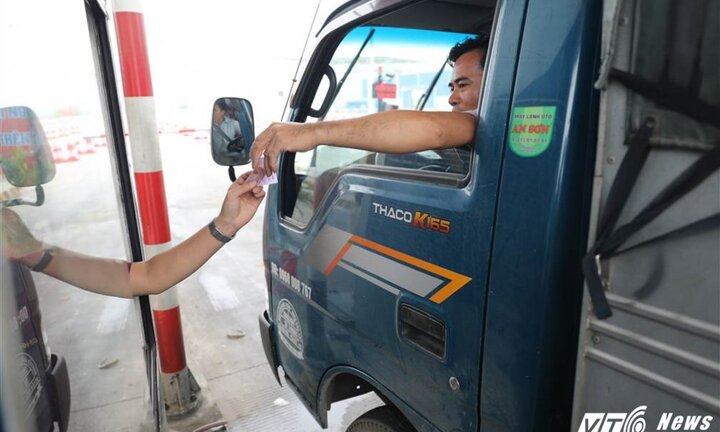 Bộ GTVT xem xét giảm phí 54 dự án BOT trên toàn quốc