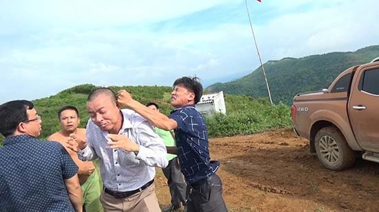 Phóng viên bị hành hung tại Hòa Bình: Sẽ xử lý giám đốc công ty hô người đánh