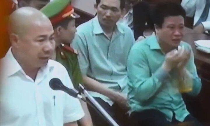 Nhân viên OceanBank nói gì khiến Hà Văn Thắm khóc nức nở trước tòa?