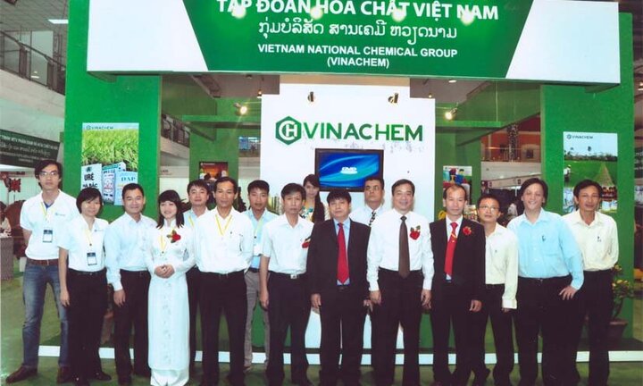 Nợ nần như chúa chổm, Vinachem vẫn bạo tay chi lương hơn 22 triệu đồng/tháng