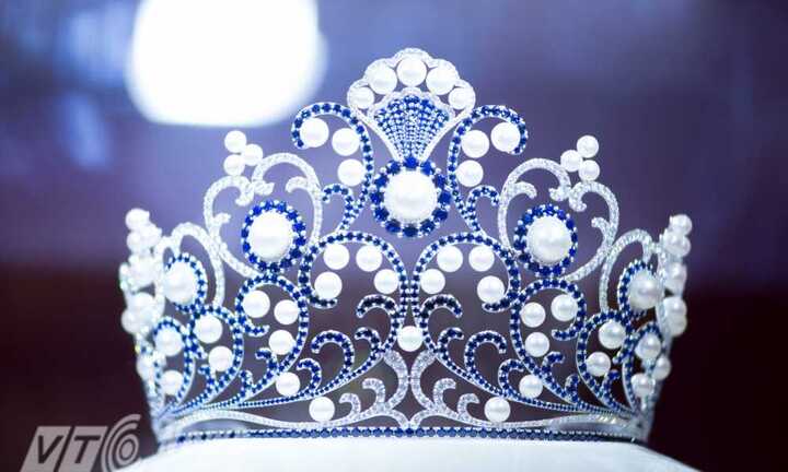 Cận cảnh Vương miện Hoa hậu Việt Nam 2016 trị giá 2,2 tỷ đồng