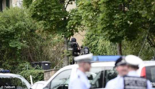 Bắt cóc con tin Đức, 2 người thiệt mạng