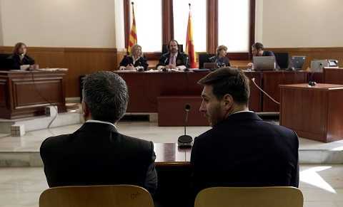 Messi trốn thuế, lĩnh án tù nhưng vẫn vĩ đại