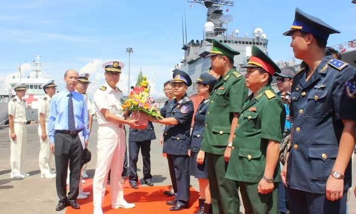 Chiến hạm Nhật Bản thăm Đà Nẵng