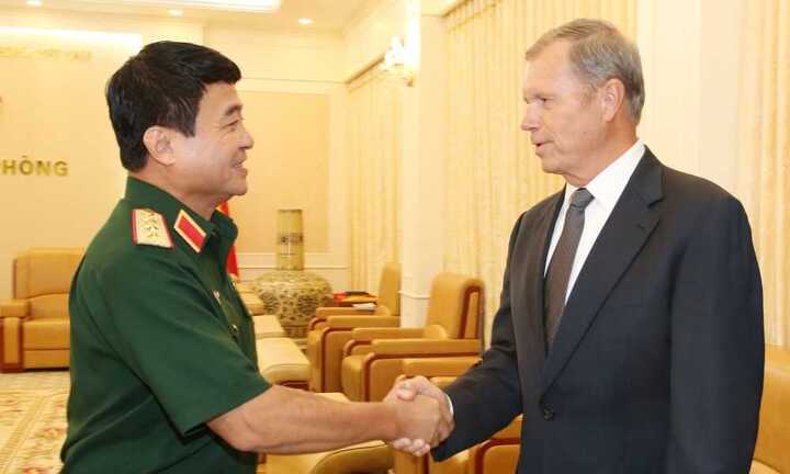 Thượng tướng Võ Văn Tuấn tiếp đoàn Đại học Quốc phòng Mỹ